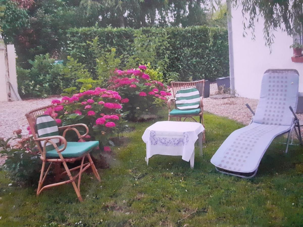 Peti Kaz Otel Saint-Seurin-sur-l'Isle Dış mekan fotoğraf